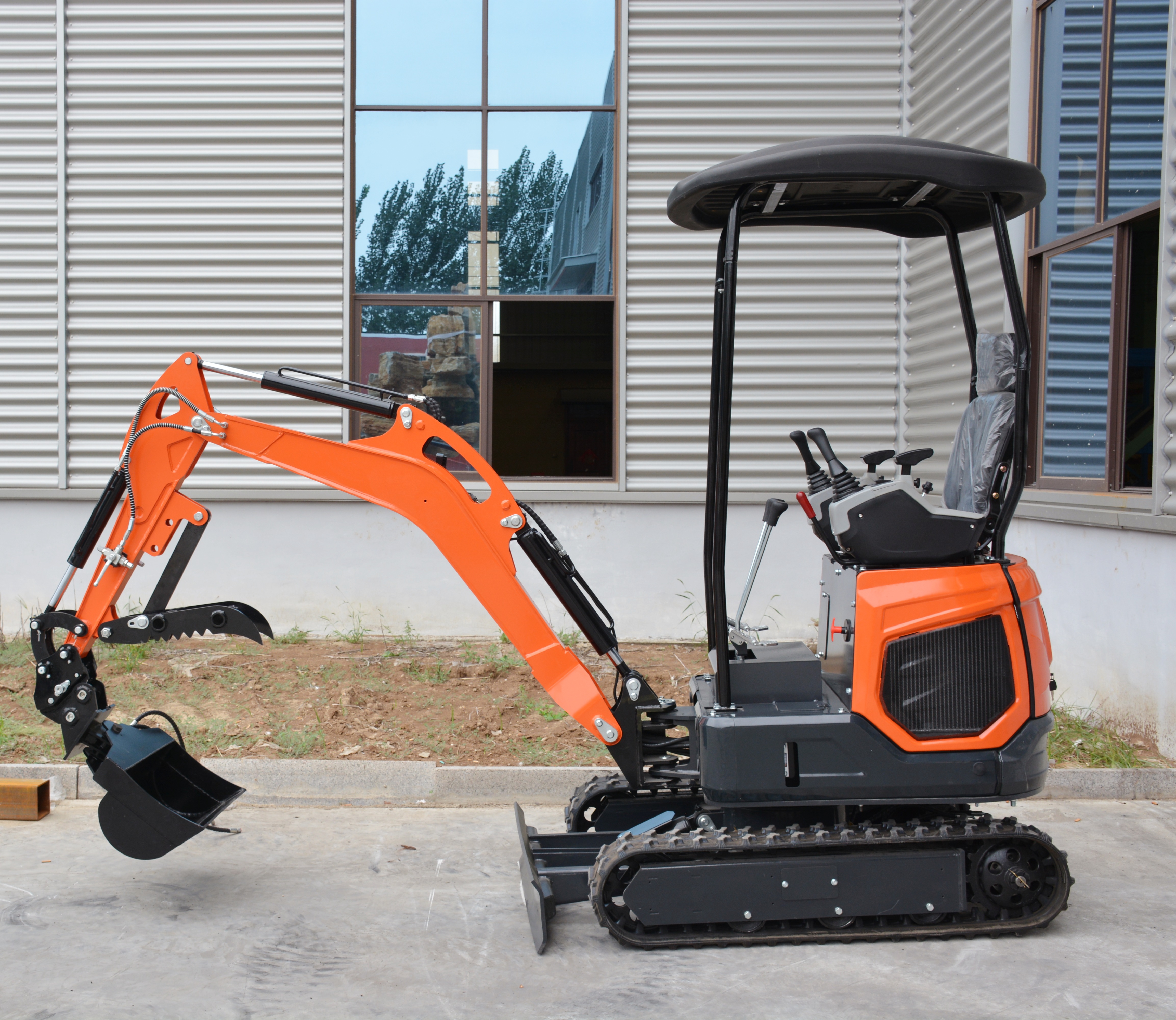 1.8Ton Mini Digger CE Approved - Farming Jobs recensie en prijs